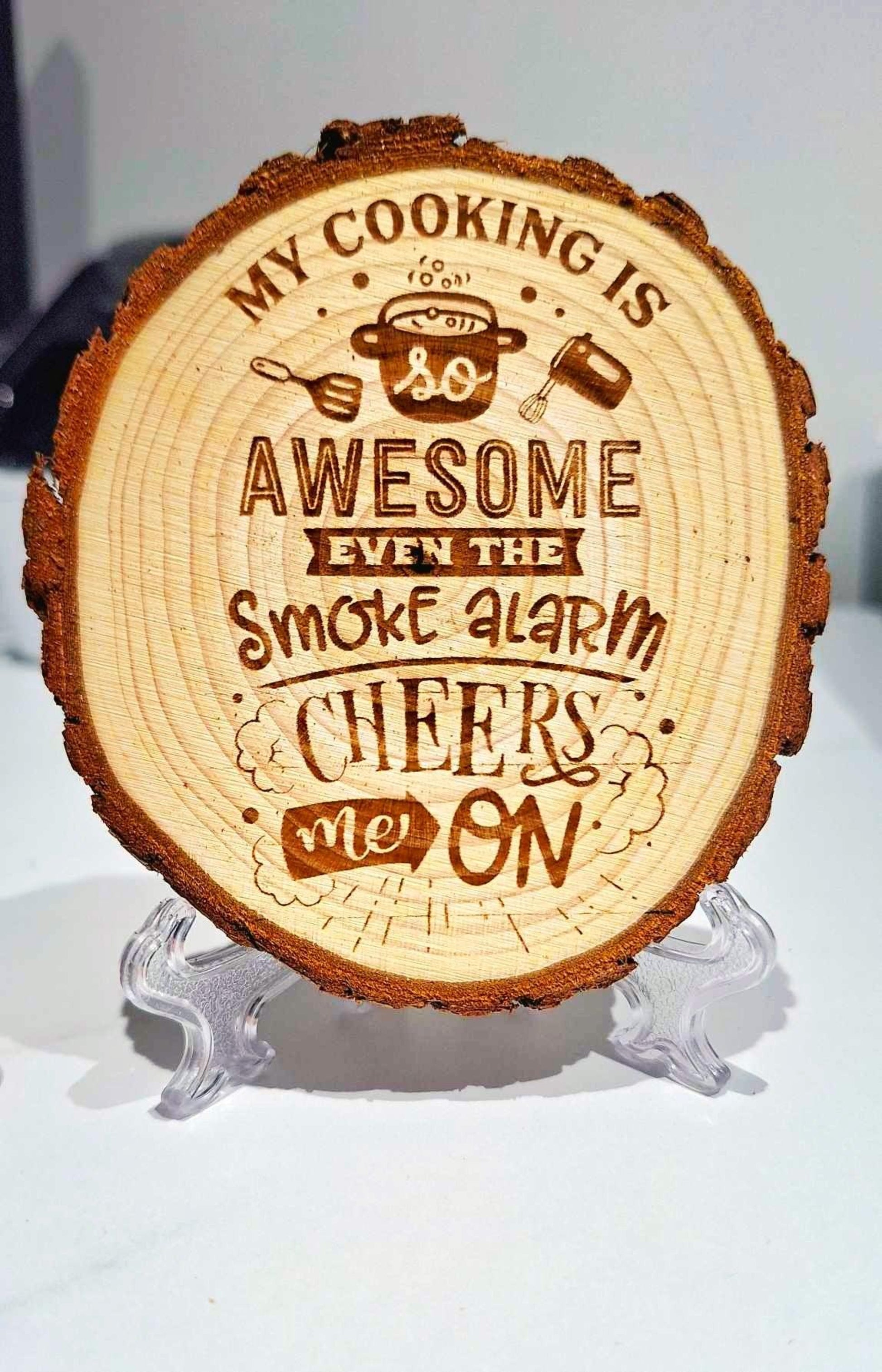 Kitchen Wall Decor – Wooden Round Sign | Fun Decorative Gift for Organised Kitchens - Epic Entertainers